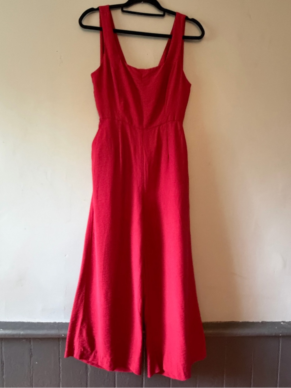 Forever 21 Red Sleeveless Open Tie Back Wide-Leg Jumpsuit w Pockets